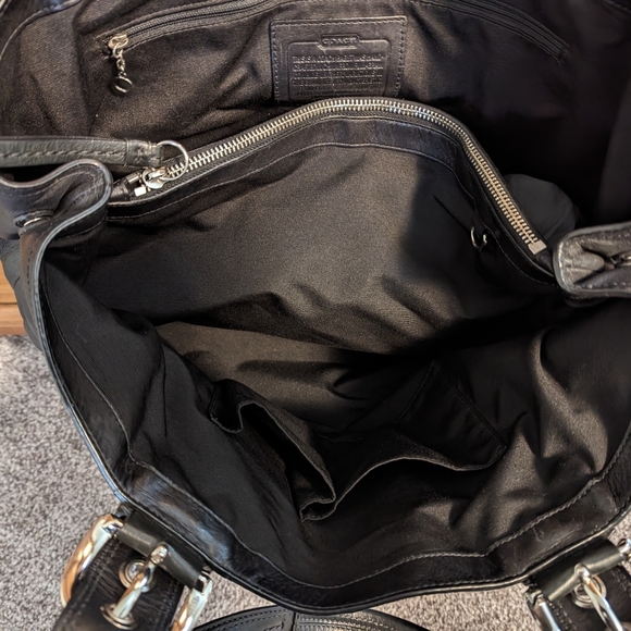 Coach Soho xl black leather carryall tote shoulder purse. - Picture 9 of 10